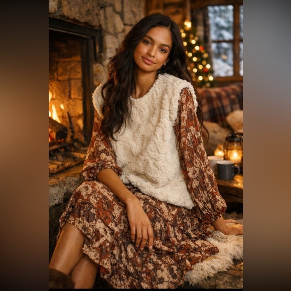 Anthropologie Sweaters - Anthropologie NWT Maeve Faux Fur Tee Size L